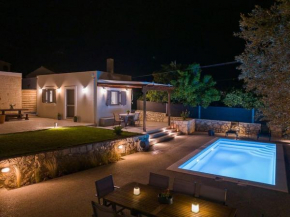 Van Louis Place, Samos